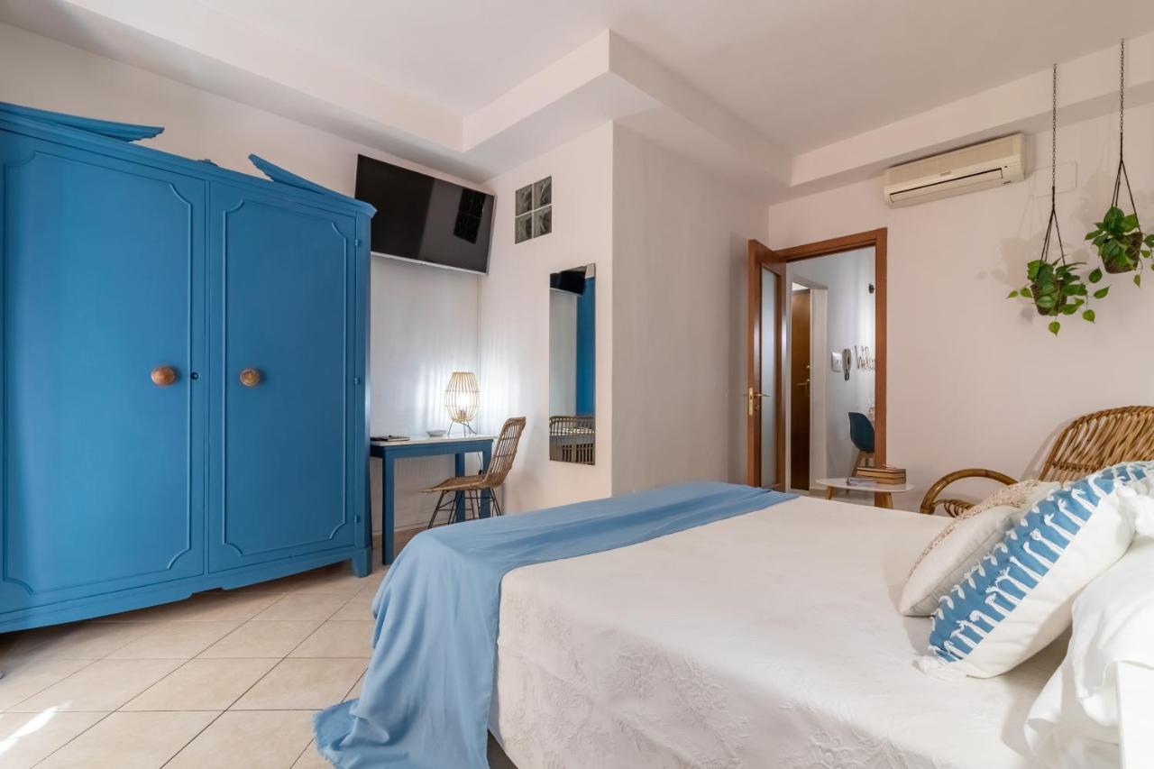 Down Town Blue Apartment La Spezia Esterno foto