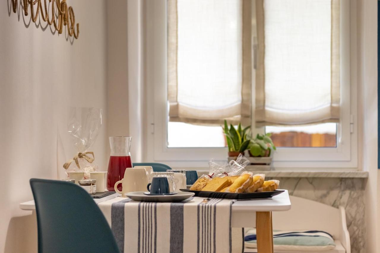 Down Town Blue Apartment La Spezia Esterno foto